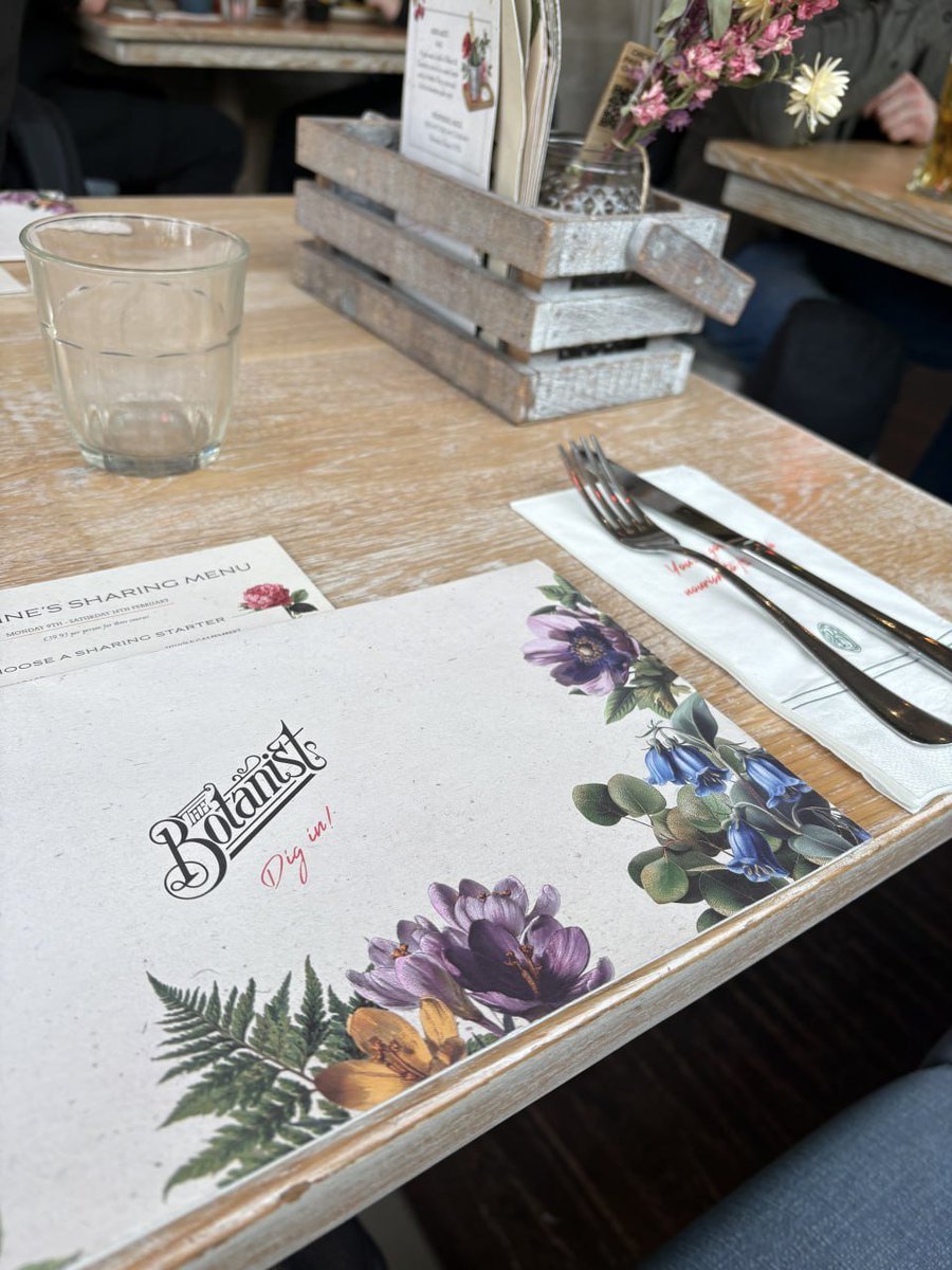 mavyn22's tweet photo. brunch date anyone? https://t.co/8pFfAZlckU