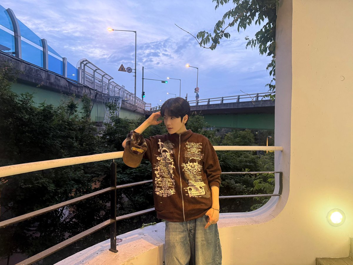 DIGNITY_members's tweet photo. 풍경 너무 예쁘징?!😘
민석이형 영상 마니마니봥

#SLIPSHOT #POINT_BLANK
#DIGNITY #디그니티
#HYEONGJIN #형진 #지니 https://t.co/65pT0vdooh