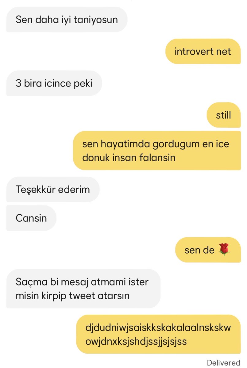 halacilik's tweet photo. 3 yil onceki ex askim. beni nasil da taniyor https://t.co/ZqtcuYrOGA