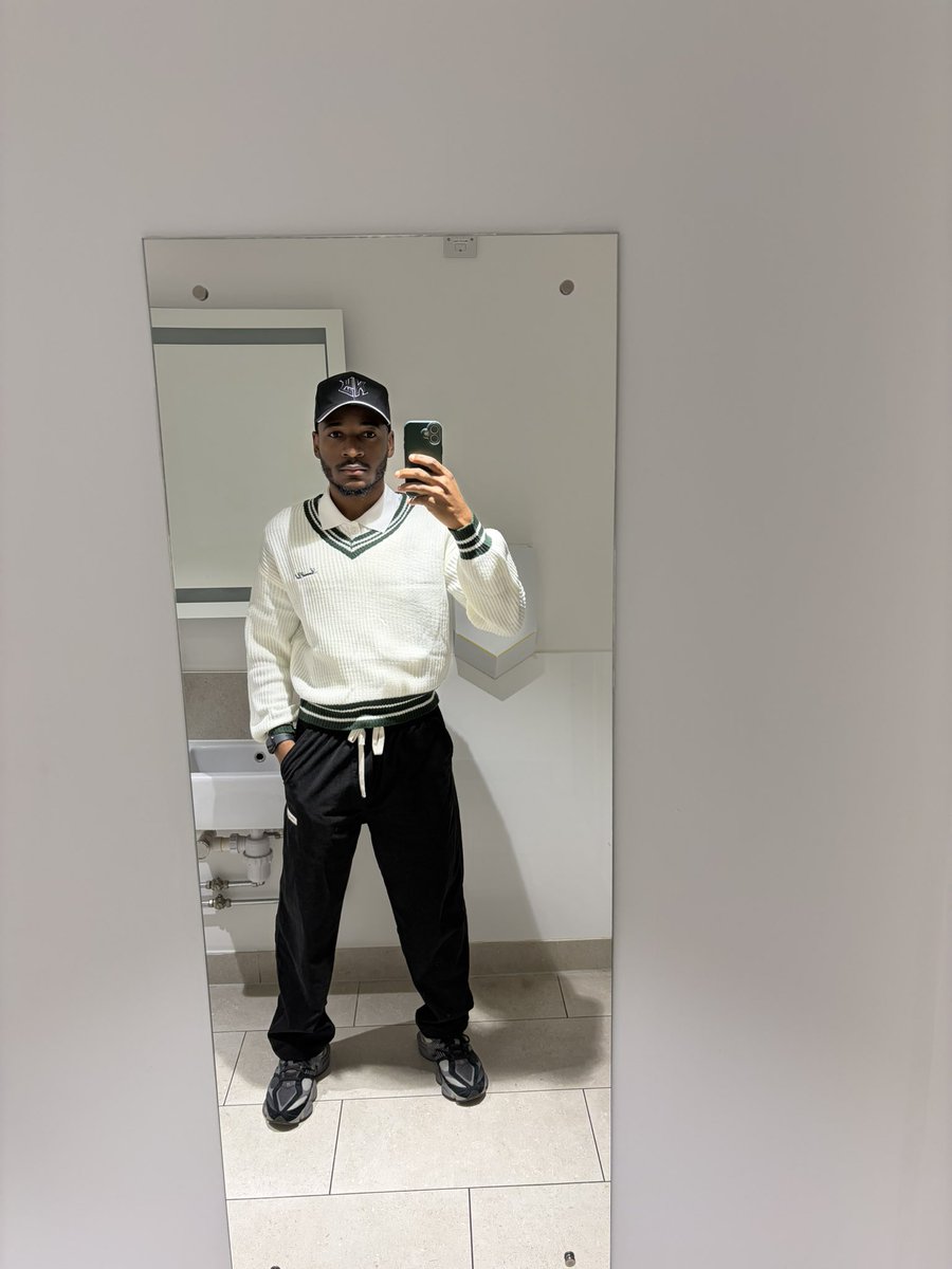 dee young tweet media