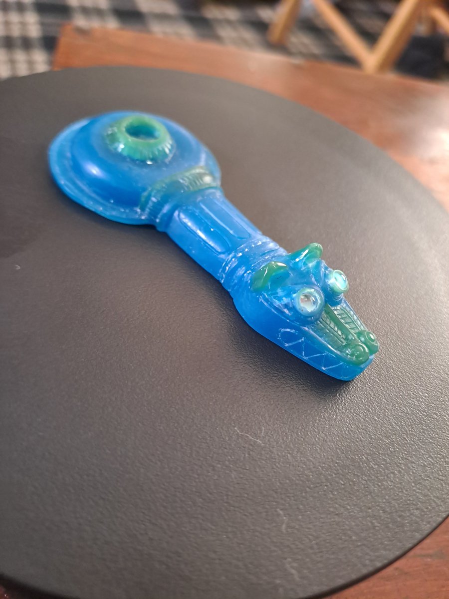 caledonianforge's tweet photo. A wax carving I started over a year ago but have revisited (the green bits mostly) over the last few days and just need to finish off. Ireland: Unprovenanced Insular object turned into a brooch, possibly Islandbridge. Once cast in bronze the whole thing will be gold plated. https://t.co/n5OYpzZqgR