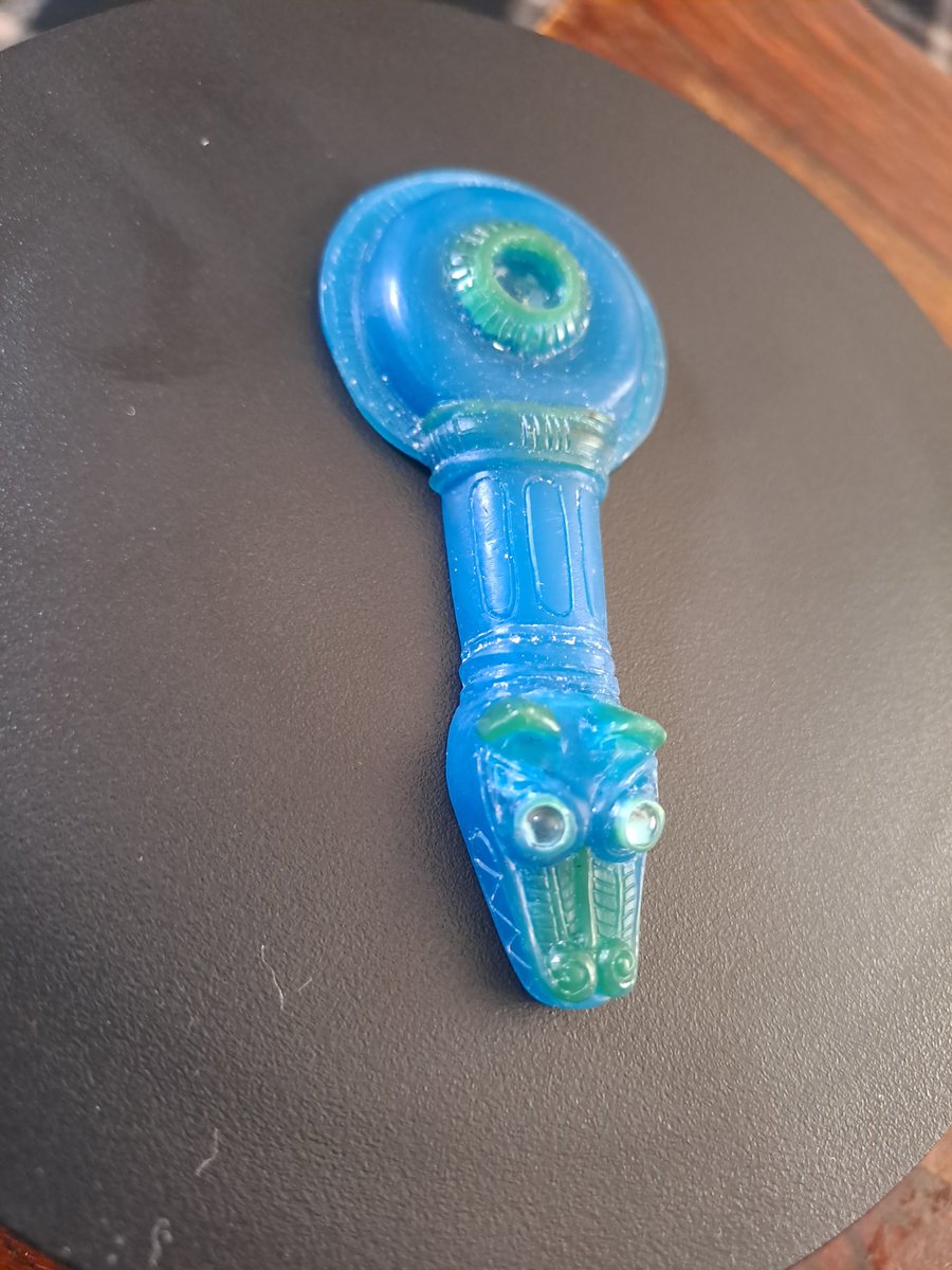 caledonianforge's tweet photo. A wax carving I started over a year ago but have revisited (the green bits mostly) over the last few days and just need to finish off. Ireland: Unprovenanced Insular object turned into a brooch, possibly Islandbridge. Once cast in bronze the whole thing will be gold plated. https://t.co/n5OYpzZqgR