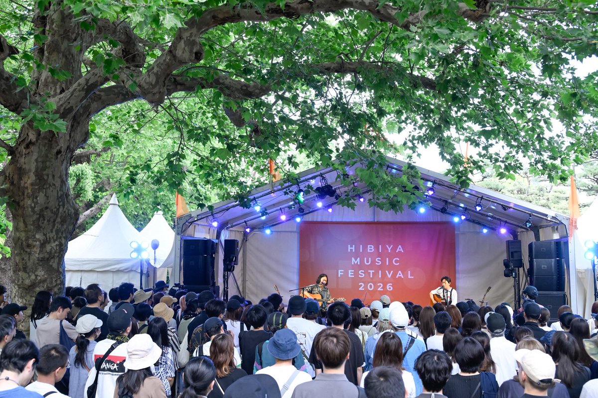 hibiyamusicfes's tweet photo. HIDAMARIには、旧知の仲である #山田将司（THE BACK HORN）と #村松拓（Nothing's Carved In Stone）がバンドの垣根を越えて結成したユニット「#とまとくらぶ」が登場⚡️

#日比谷音楽祭2026
#みんなでつくる音楽祭 https://t.co/nxVsnRXLYC