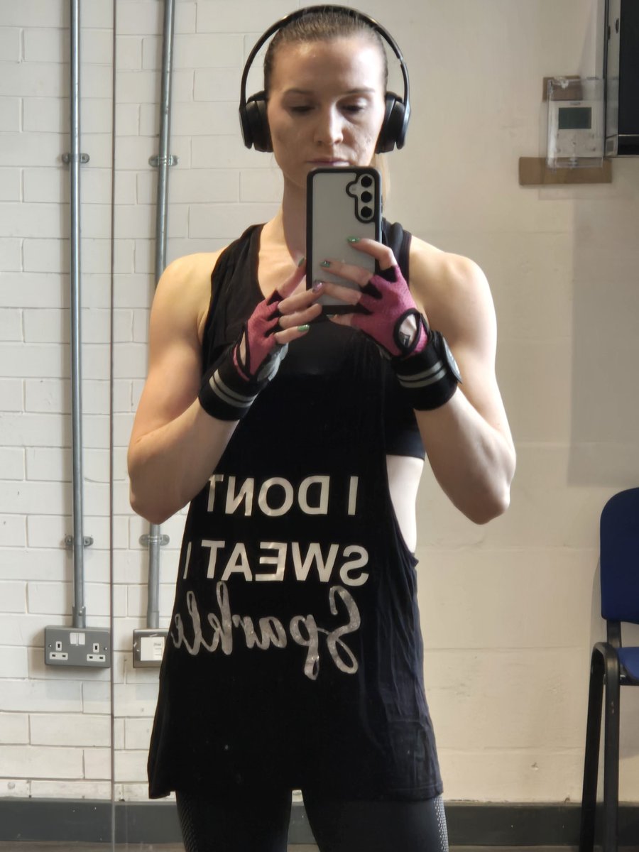 Gym brat tweet media