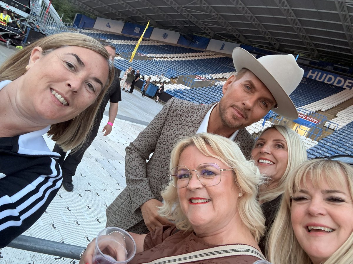 shivvyliz's tweet photo. @mattgoss thank you for taking a few minutes to come and chat last night. https://t.co/V8b9MEvkmY