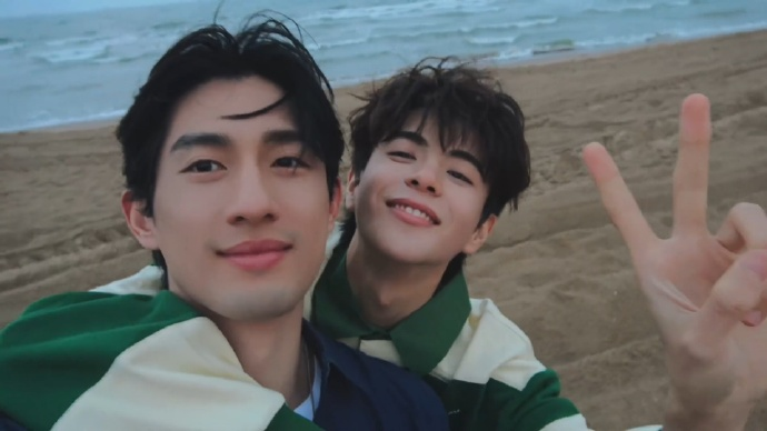 Cutiepiepaww's tweet photo. I'm gonna start crying 

#doublehelix #双程 #AyLio https://t.co/TnBnAlVCg9