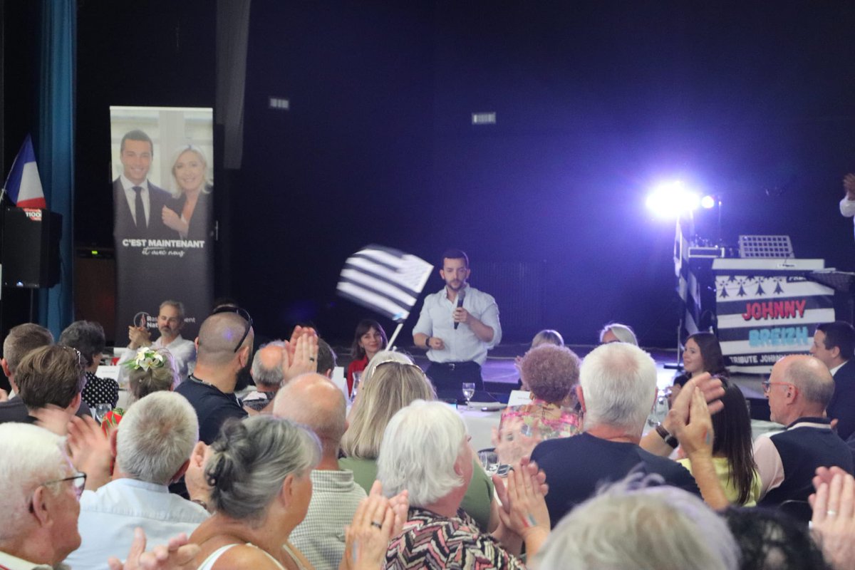 legofficblanche's tweet photo. Très belle mobilisation ce samedi dans les Côtes-d’Armor, en présence de notre cher @JphTanguy !

Avec plus de 350 personnes présentes, cet événement est le signe que la Bretagne est désormais, elle aussi, bleu marine !🇫🇷 https://t.co/G8m9U8HU9L
