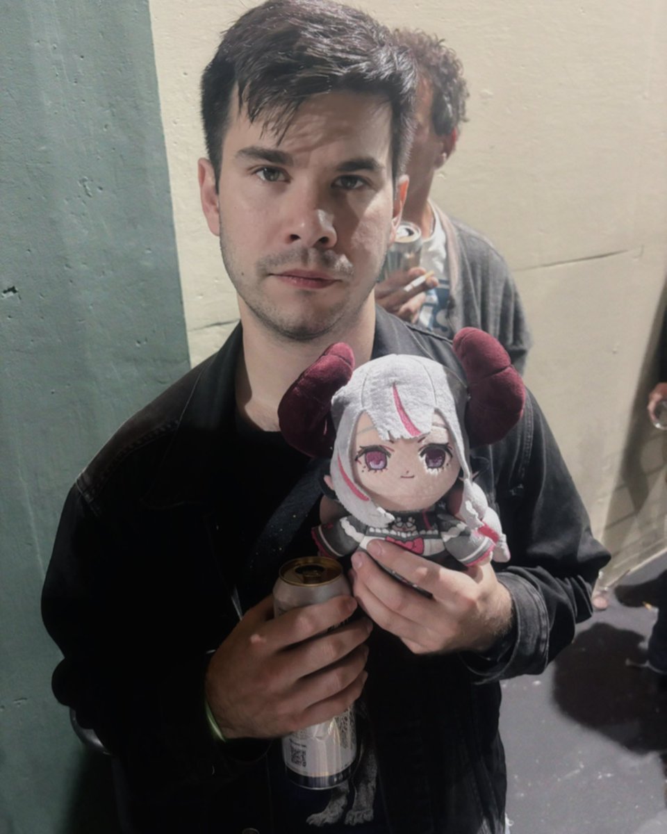 chikafujilisa's tweet photo. ovlov loves chikafuji lisa 🙂‍↕️❤️‍🩹
@SlideAwayFest was a blast! thank y’all for inviting me… can’t wait for next year 

(new shear noise incoming 👀) https://t.co/0XnXHAmFM3