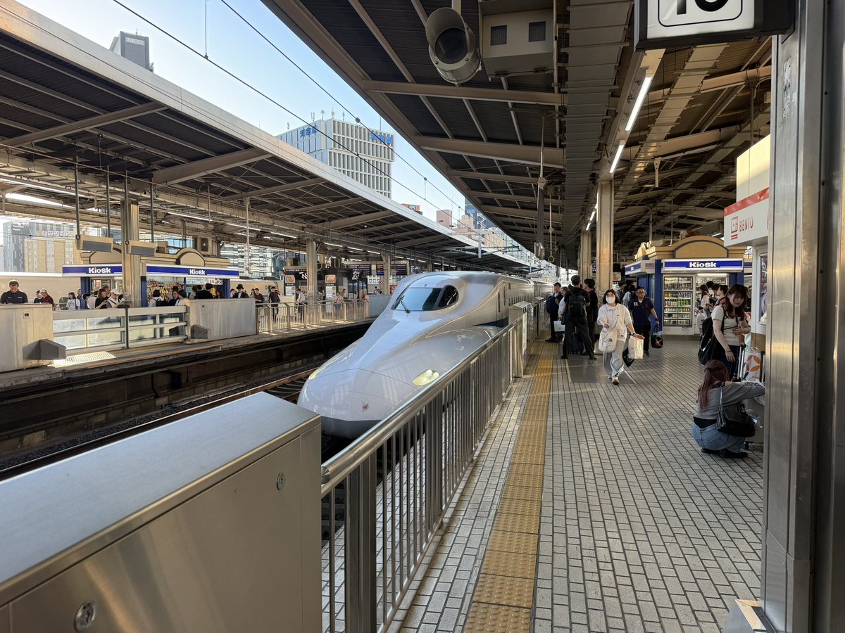 ばた tweet media