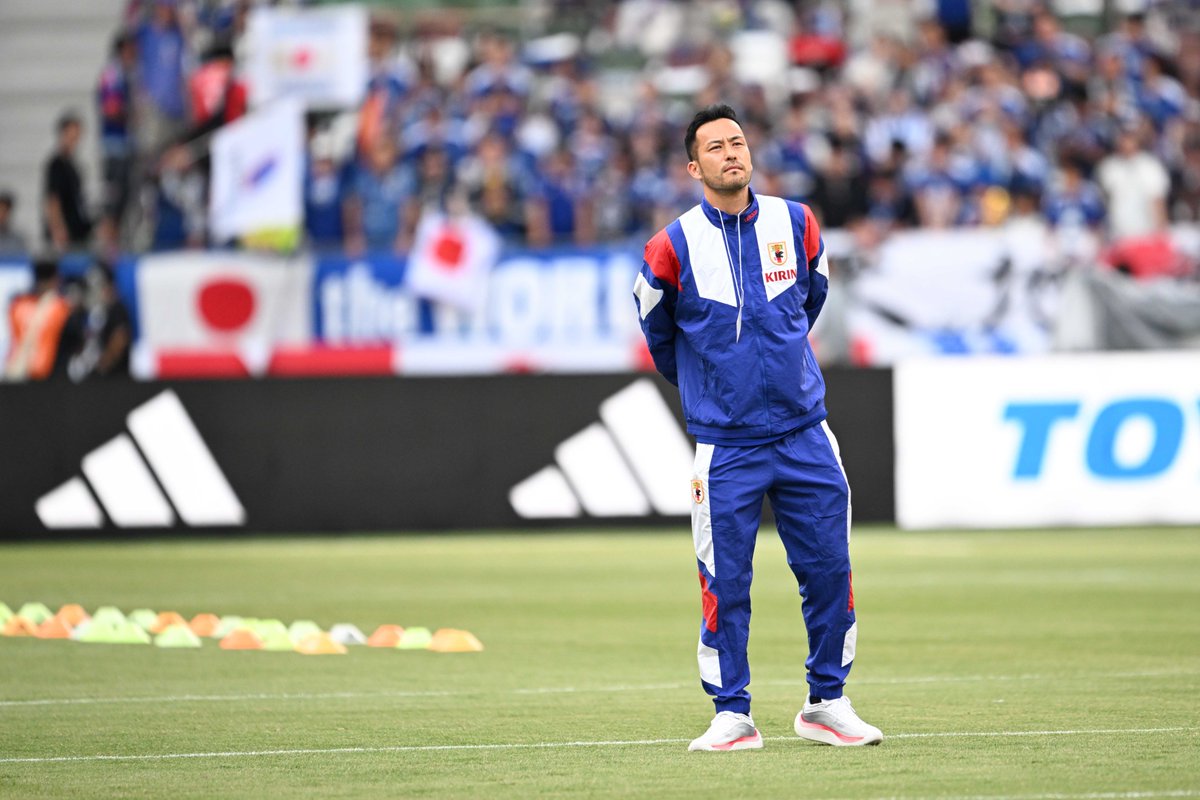zonewebofficial's tweet photo. 一足早くピッチに現れた吉田麻也

森保監督は前日会見でスタメン出場を明言🗣️

📸：徳原隆元

#吉田麻也 #daihyo #サッカー日本代表 https://t.co/CmOJtO4lLl