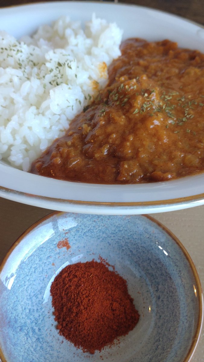 IOw5Hdg8EKnhV8S's tweet photo. ＃BOBCAFE
唐揚げ、にんにくダブルカレー、にんにくダブル激辛カレー、プリン、チーズケーキ、アイスコーヒー、メロンソーダ。美味しい。
BOBフラッグラストワン入手！
手強くて６時間で60頁しか進まない本を今日は70頁読めた、小さな達成感。やはりここで読むのが１番捗る。
BOBリゾート♪
^⁠_⁠^ https://t.co/fxYTKLr6tC