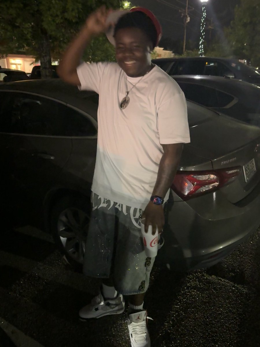 K3eezy_'s tweet photo. how u wan do it 3? https://t.co/XHlrtOKw5e