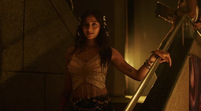 wishvaTk04's tweet photo. 'In my fiery dreams, I saw a fairy that vanished in blink'

#kaadhalyaathiriye #vibha #rudh https://t.co/MTeN5QD2Wx