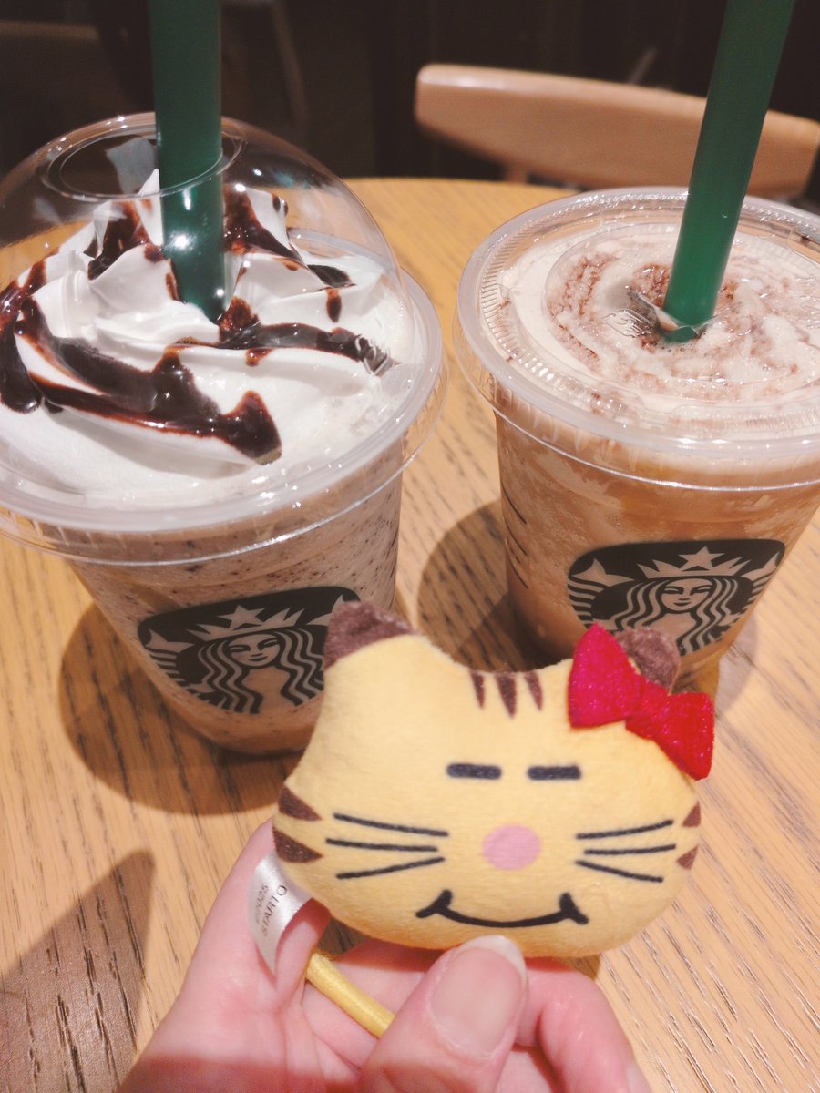 piajm's tweet photo. 増田さんとスタバコラボ飲みに行ってきた日♡
私はコーヒーダメだから色々トッピングして♡バナナって感じ🍌
彼は増田さんチョイスにチョコもトッピングしてた♡絶賛してた！ https://t.co/zHgtZUWoci