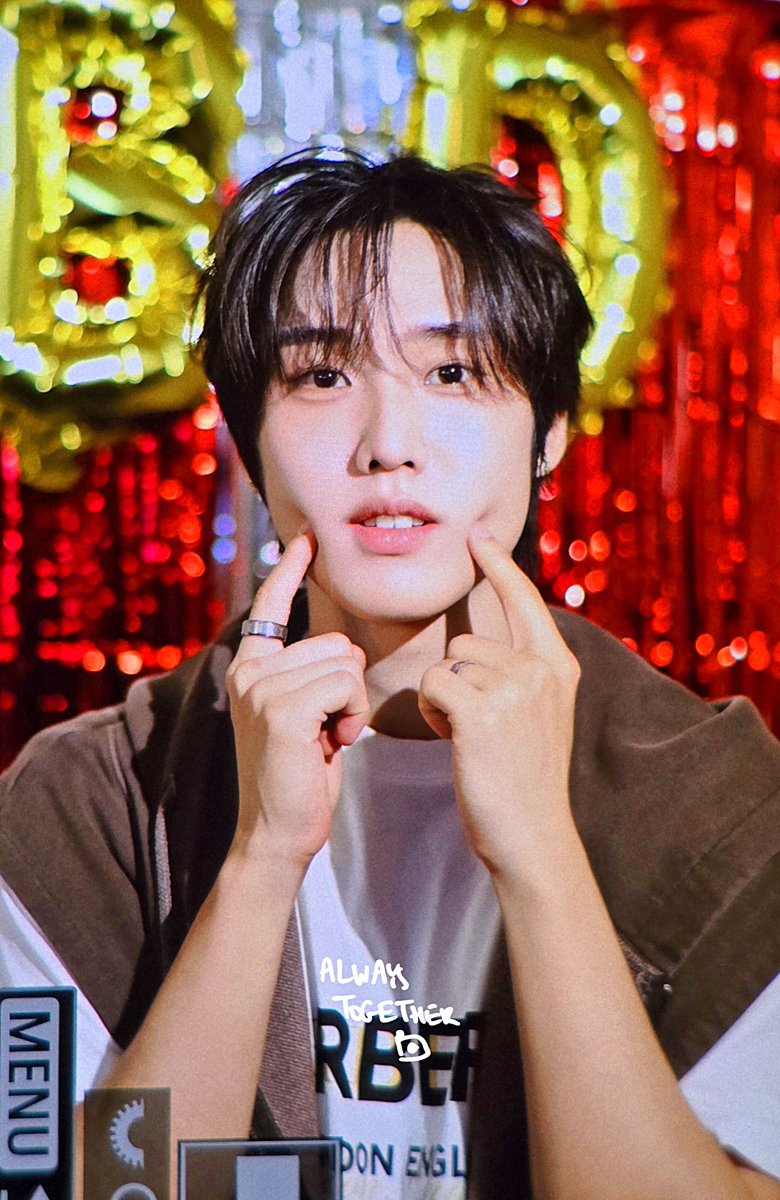 always_0530's tweet photo. 260531  귀여워💛
#THEBOYZ #더보이즈 #JACOB #제이콥 https://t.co/DqNMYcYFu0