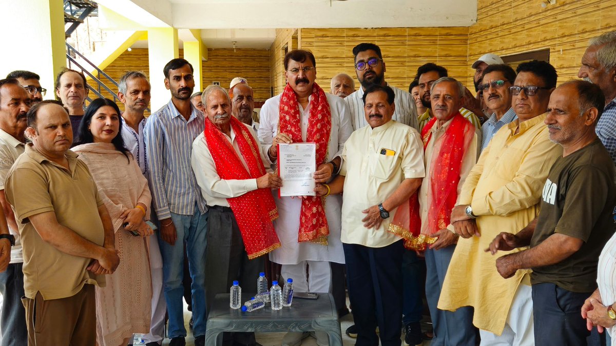 ArvindGuptaJK's tweet photo. Pleased to share that ₹10 lakh has been sanctioned under the CDF for the completion of the Community Hall at Ravidas Sabha, Shakti Nagar, Ward No. 29 #Jammu_West .
#JammuWest #ShaktiNagar #Ward29 #Development #CDF #PublicWelfare #ArvindGuptaMLA https://t.co/pTrJsJEReO