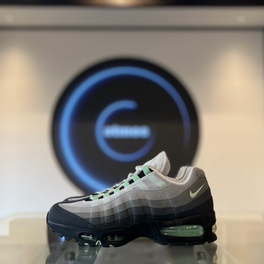 NIKE ミント エアマックス　95 箱あり・タグ付　NIKE