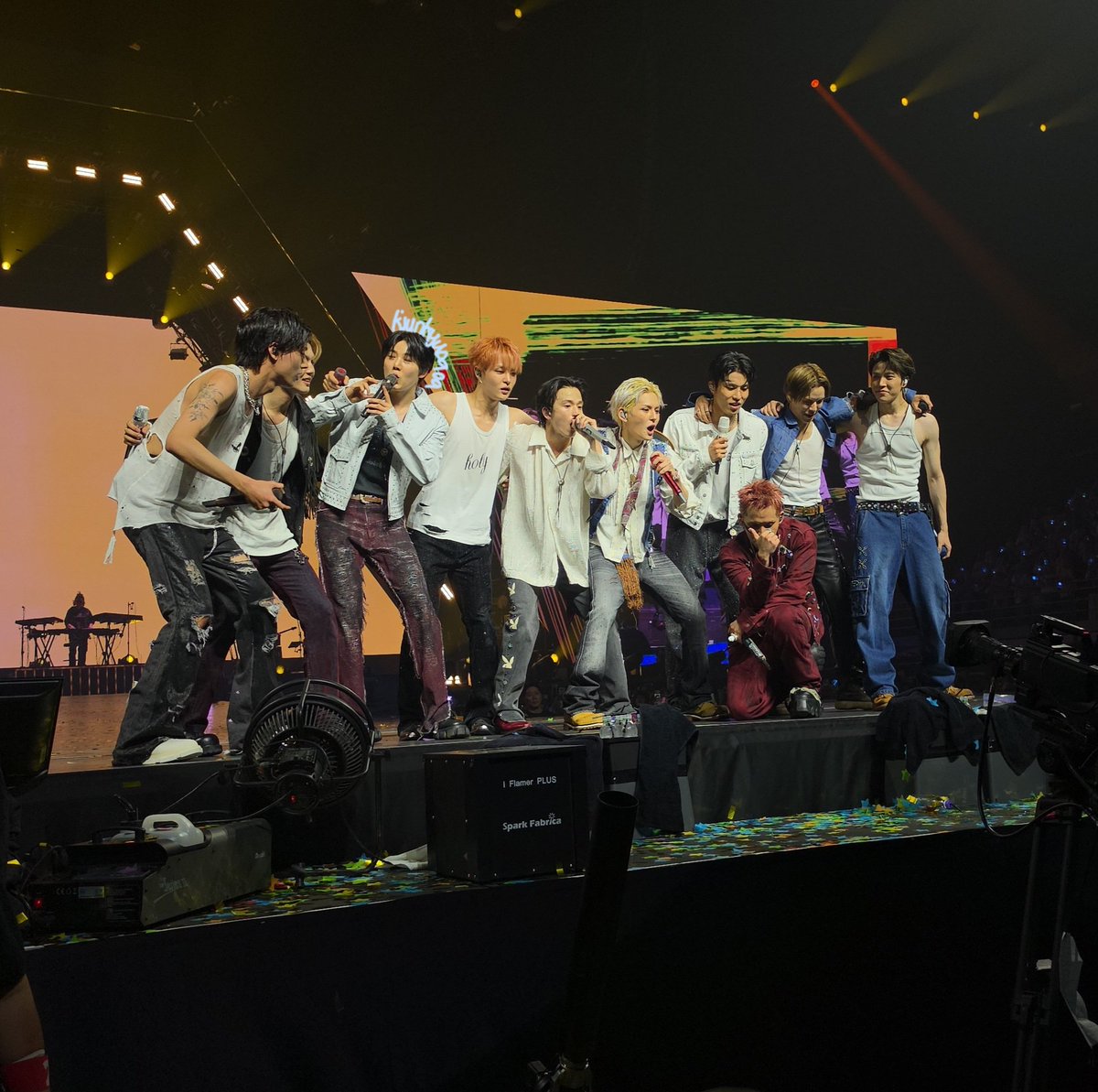 KJUNKYU0909's tweet photo. sumpah comel gila diorang masa ni 🥹💗 love you treasure 

#PULSE_ON_IN_KL
#TREASURE #트레저 https://t.co/d8p3gqgx9x