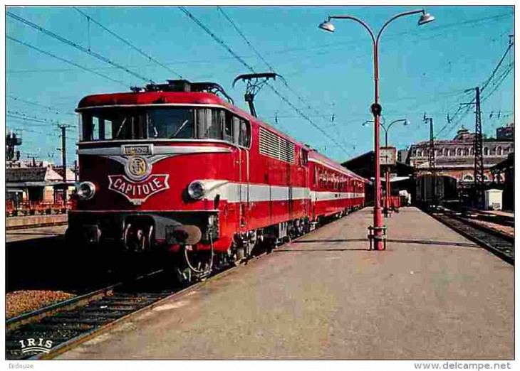 EtBagnoles's tweet photo. @Memoire2cite La belle époque de le SNCF... https://t.co/fXklWsjkpA