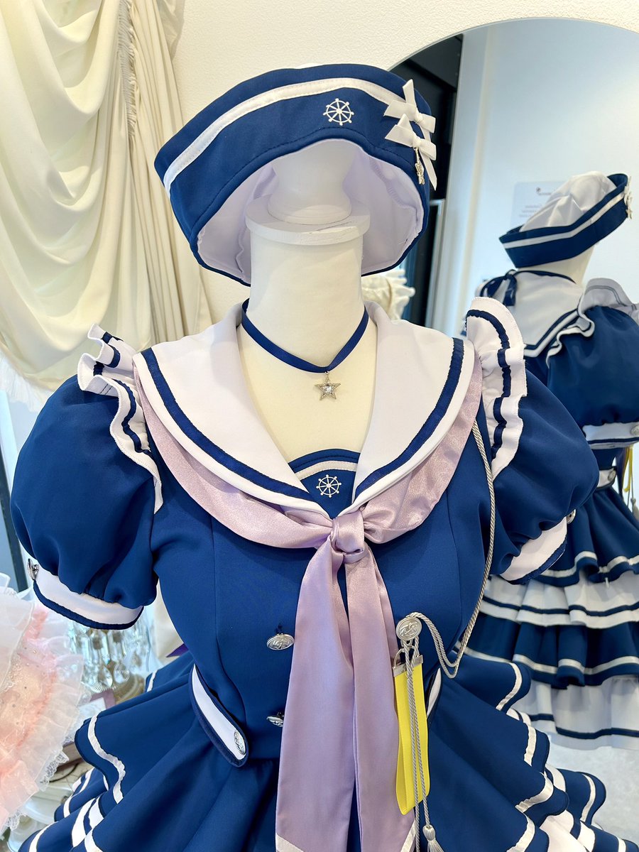 malymoon__akiba's tweet photo. 𓈒𓏸 𓂃◌𓈒𓐍 𓈒⚓️おすすめアイテム⚓️𓈒 𓏸 𓐍 𓂃 𓈒𓏸

夏に向けて、ネイビーカラーの王道マリンコスチュームのご紹介です🛟💙

ボリューム感たっぷりのティアードスカートと大きなセーラーカラーで、華やかなシルエットに仕上げました🪼🫧

⛴️ミルフィーフレアドレス
🤍品番：CS26006
🫧価格：¥19,800（intax）
💙お色：ホワイト／ブルー
⚓️サイズ：SM／ML
🛒web：https://t.co/y38f3NQSGT

#Malymoon