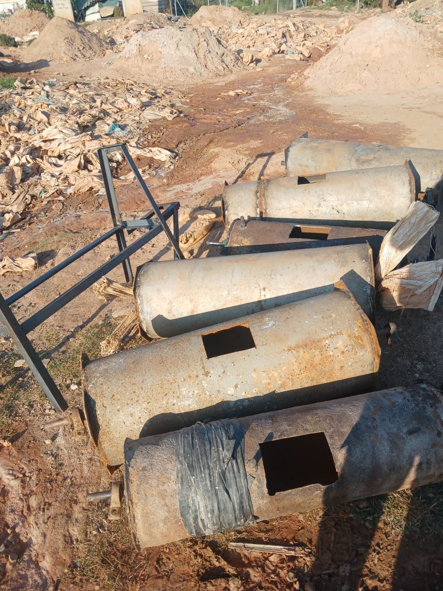 SAPoliceService's tweet photo. #sapsGP [OPERATION PROSPER CONTINUES TO RESTORE STABILITY AND CRACK DOWN ON ILLEGAL MINING AND GANG-RELATED CRIMES]

#OperationProsper deployments by #SAPS and #SANDF continue across the West Rand, Johannesburg and Ekurhuleni. From 25/05–31/05, joint operations resulted in the arrest of 36 suspects, including illegal immigrants, the seizure of 16 unlicensed firearms with 810 rounds of ammunition, and the confiscation of illegal mining equipment, including phendukas, gas cylinders, generators and steel pot crushers.

Report crime to the #CrimeStop Line on 08600 10111 or via the #MySAPSApp.

#PartnershipPolicing #fightingcrime #GunsOffTheStreets #PoliceVisibility SG
https://t.co/p6QTQ15hyK