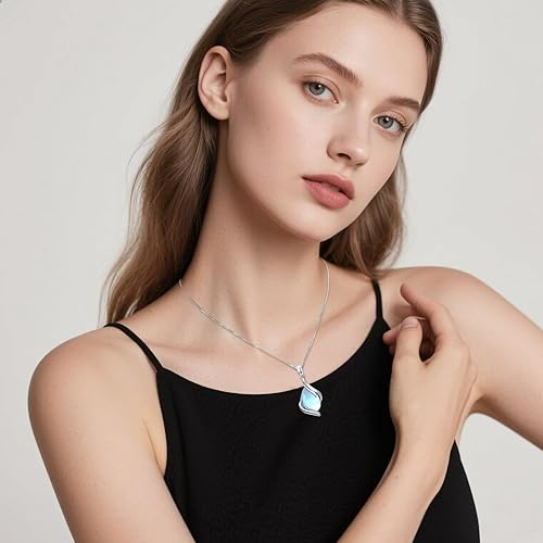 itsLightMagic's tweet photo. June Birthstone Moonstone — the mystical stone connected to intuition, divine feminine energy, and emotional balance. Check Here https://t.co/GzDRqSklYw
.
.
#Moonstone #JuneBirthstone #CrystalHealing #SpiritualJewelry #GemstoneJewelry #HealingCrystals #MysticalJewelry https://t.co/WBy6j0gT3q
