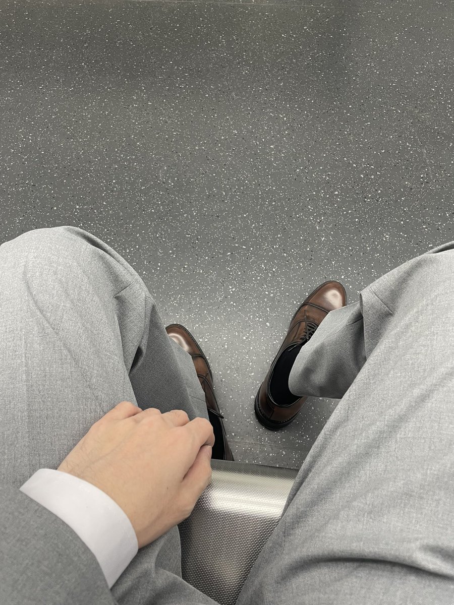 LinSen0908's tweet photo. 正装ootd https://t.co/1pjrji9qyw