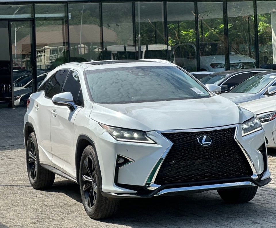 ASTRO__AUTOS's tweet photo. SALE ALERT ‼️ 
UNLEASH  MAXIMUM PERFORMANCE WITH THE 2018 LEXUS RX350, A LUXURIOUS 5-SEAT SUV WITH A REFINED 3.5L V6 ENGINE, ALL WHEEL DRIVE, PREMIUM BROWN LEATHER INTERIOR ON WHITE EXTERIOR, MERIDIAN SOUND SYSTEM, AND OTHER ADVANCED FEATURES.
PRICE:DM 34,500,000 https://t.co/ocGgg374H8