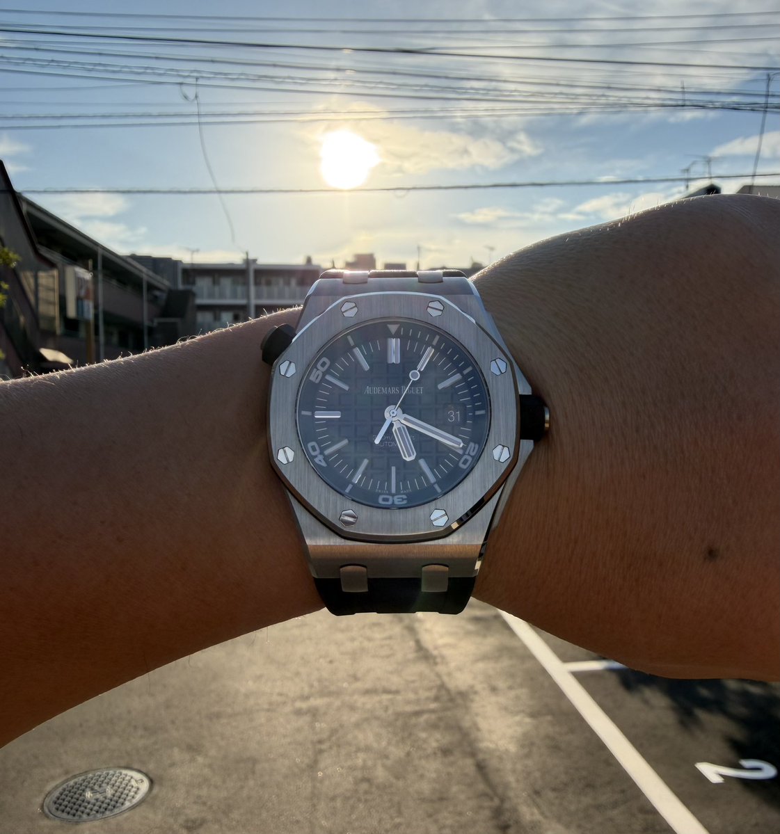 BobsonWatch's tweet photo. 夕方くらいがちょうど良い☀️

#オーデマピゲ https://t.co/jyZ4jKqidx