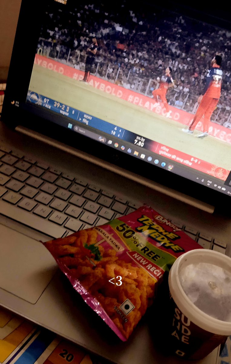 diyasantra21's tweet photo. It's Match time:) https://t.co/QUtgj9vsH7