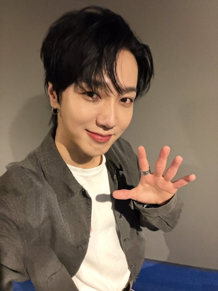 Yesung tweet media