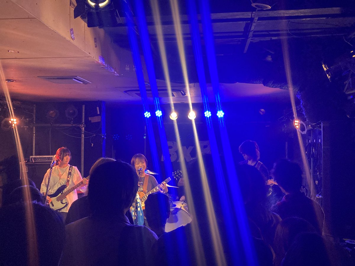 hodabass's tweet photo. 久しぶりにB×Bへ。道すがら街並みを思い出しながら歩いた。ヒカラビ良かったぜ🤟 https://t.co/eByyLUbElb