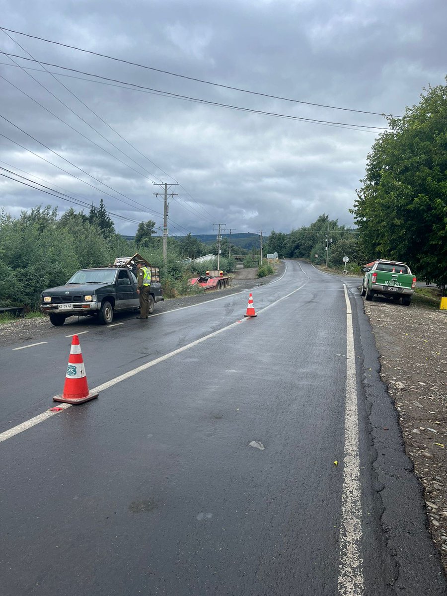 CarabNuble's tweet photo. ⚠️ Carabineros de la Tenencia #Pinto y de los retenes #Recinto y #Cato refuerzan controles y medidas preventivas por las condiciones climáticas. Se recomienda conducir con precaución y respetar las indicaciones del personal policial.
#OrdenyPatria https://t.co/2m8YTV4v7S