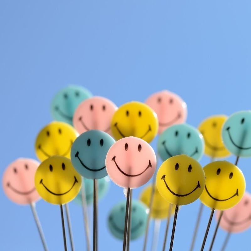 Minuteman_CU's tweet photo. Smile! It's National Smile Day. Have a project? Call 217-355-0500, email minuteman@cuPrinting.com, or click on the link to request a quote. We design, print, and promote you! https://t.co/swe73K7uLY  #NationalSmileDay #DesignPrintPromote #ChampaignIL #MinutemanPrinting https://t.co/GozccLQ9nx