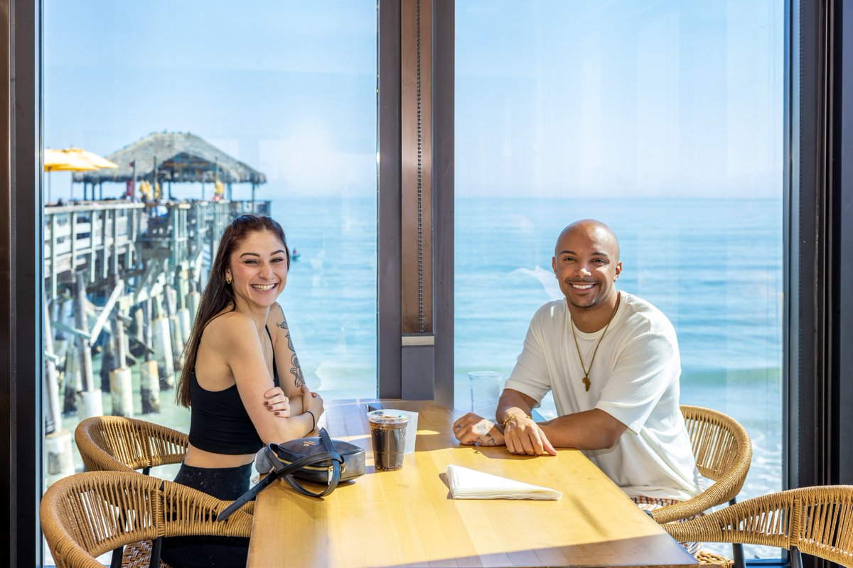 cbpier's tweet photo. The best seat in Cocoa Beach isn’t on the sand. 😉 

You get a front-row seat to those famous Florida sunsets while you dine at Pier 62 Oceanfront Restaurant &amp; Bar 🌅🍹
↳ https://t.co/EwvG8dWDmv https://t.co/E0jGgJ7saP