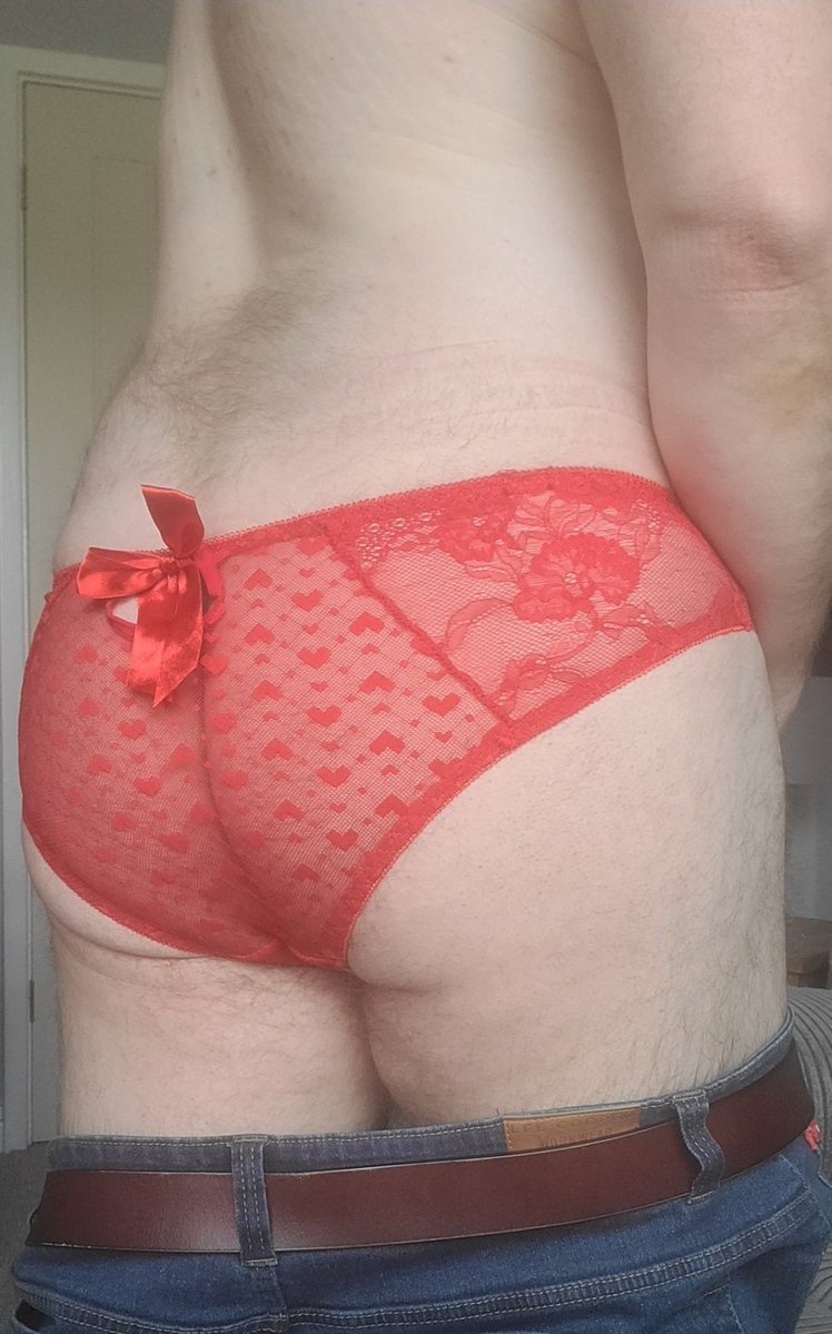 Secret Crossdresser tweet media