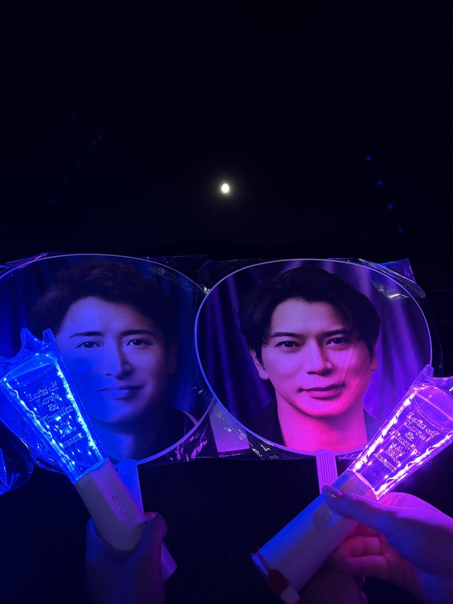 ituuchiii's tweet photo. 最高に楽しかったー！！！
私の中学生の黄金時代から始まったジャニーズ人生も一緒におしまい。
ジャニーズって言ってくれる二宮さん最強✨‼️
だって、私たちの青春はジャニーズだもん。
本当に26年お疲れ様でした！！！
ありがとうございました！！！
#嵐
#ARASHI https://t.co/Rmp767DB9M