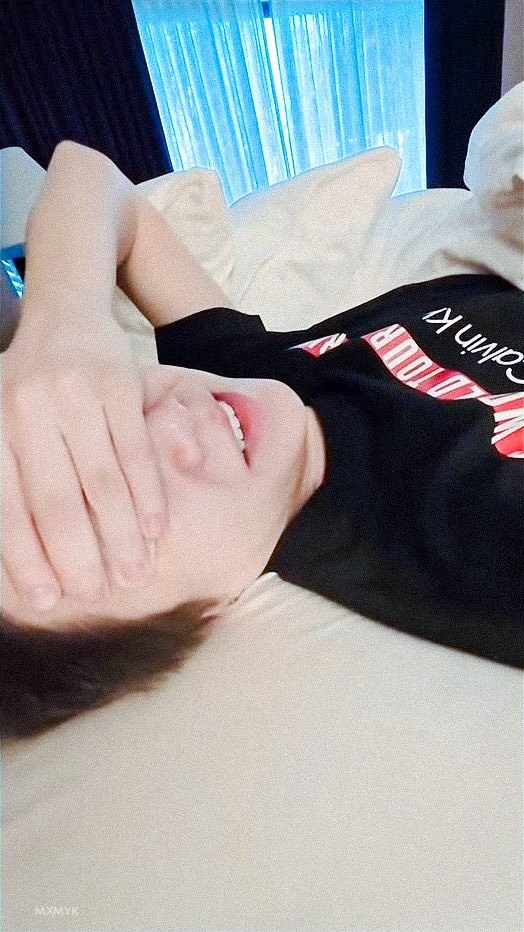 sugadooll's tweet photo. this gotta be the most boyfriend pov we've ever gotten of yoongi. https://t.co/OkWYUJfmGs