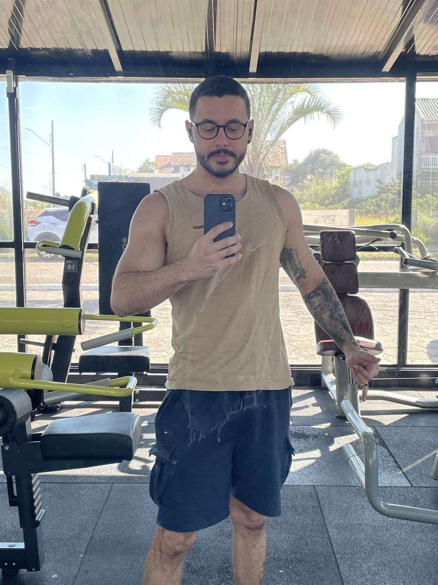 Meiapestana1's tweet photo. Domingo é dia tbm #nofoco #gym https://t.co/8VcujWklZ3
