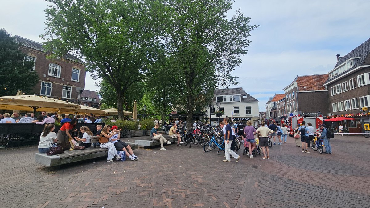 EricRoeske's tweet photo. Brandje in de keuken van De Poort #LedigErf https://t.co/nSRBdMII4y