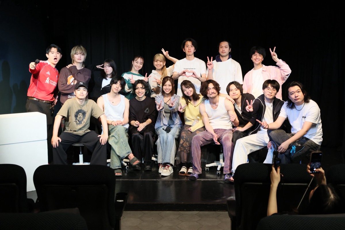 ryuma_tanizawa's tweet photo. #ごっこ倶楽部 5周年ファンミありがとうございました！！
ごっこもごっこ谷沢にも代名詞となったRECを舞台化するのはかなりプレッシャーだったけど、周りのキャストと🍀のリアクションがとても素敵でエネルギー受け取りながら別の作品作れました
ごっこは舞台でも戦ってくぞ
ついてきて🔥
#TAKEACT https://t.co/esszYSGWYA