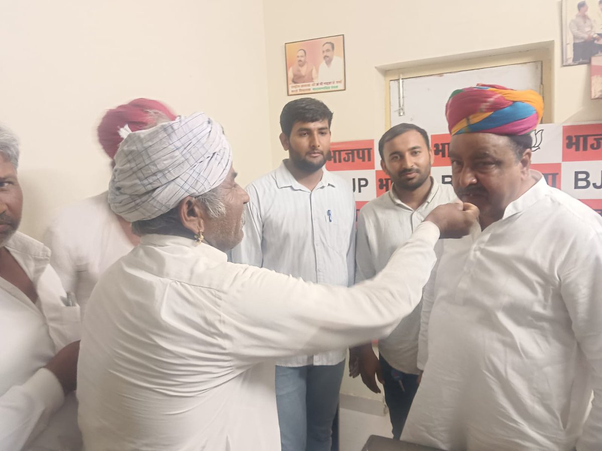 NsDewal's tweet photo. आज धानोल, धामसीन एवं आजोदर में आयोजित देवासी समाज के विभिन्न कार्यक्रमों में सम्मिलित होकर समाजबंधुओं से आत्मीय संवाद करने का अवसर प्राप्त हुआ। https://t.co/ag61CPxN3o