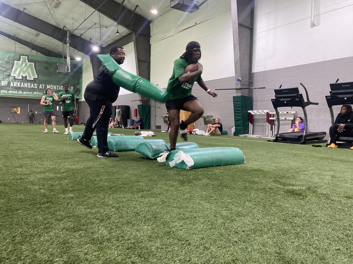 SamMoraJr's tweet photo. Great turn out for our Monticello Prospect Camp yesterday! Two camps down and we are getting offers out! Don’t miss out on an opportunity to be seen!

#WeDAT #EatEmUp https://t.co/CnDte1tYhY