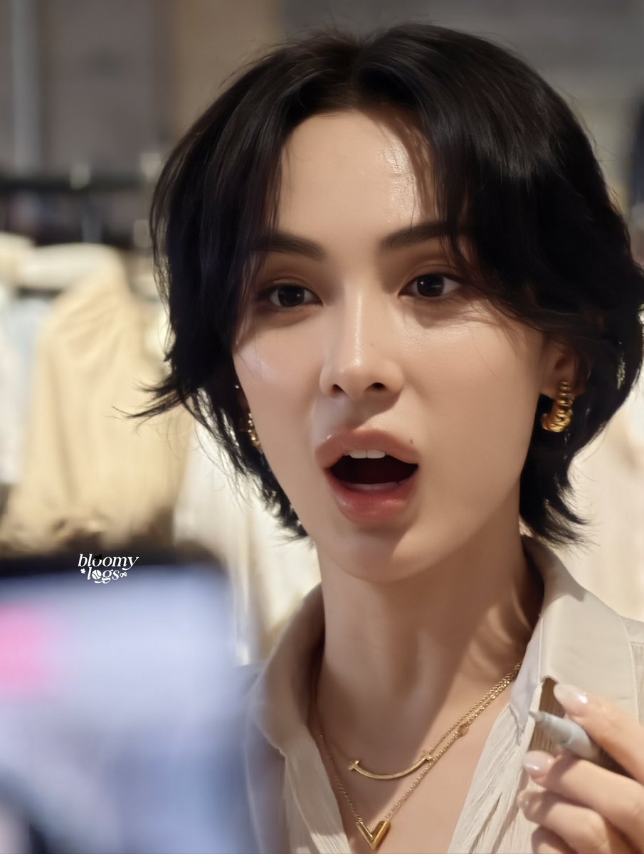 𝙗𝙡𝙤𝙤𝙢𝙮𝙡𝙤𝙜𝙨 tweet media