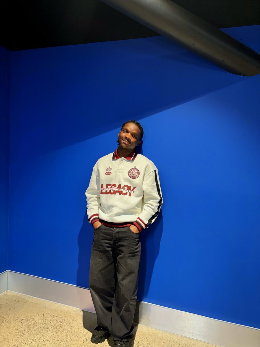vib3st's tweet photo. 1 month since the vault opened.

Thank you for every stream, share, repost &amp; support.

We're just getting started.

#VIB3VAULT https://t.co/8I3VEtAA6r