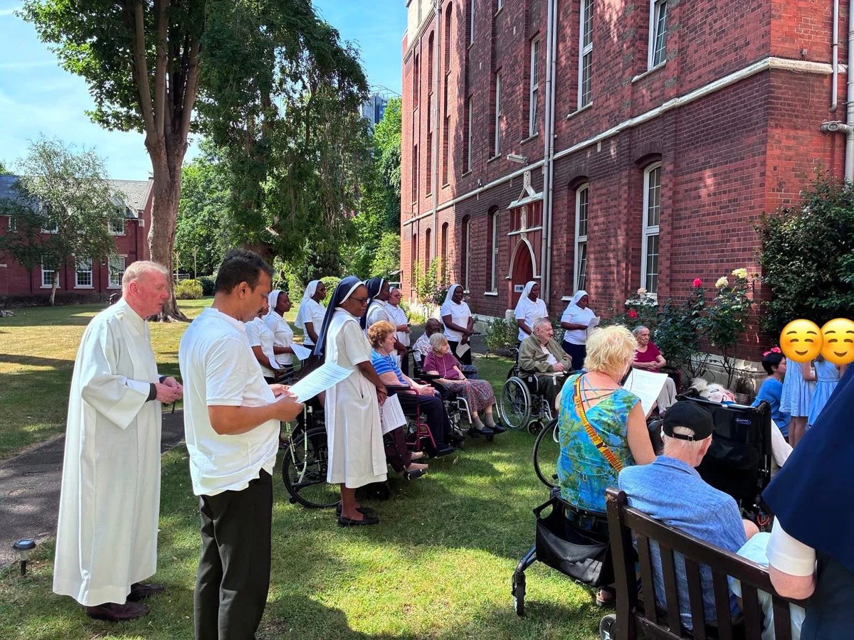 NCCTUK's tweet photo. Today, yesterday is the end of May, the month of Our Lady, in Hammersmith communities we came together in a beautiful act of faith, unity and hope as we responded to Pope Leo XIV’s call for a worldwide Rosary for Peace. https://t.co/dgpv3fZzmk