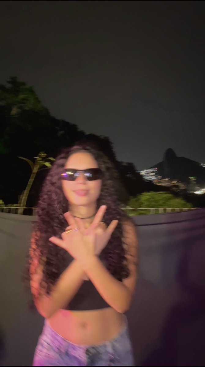 bê tweet media