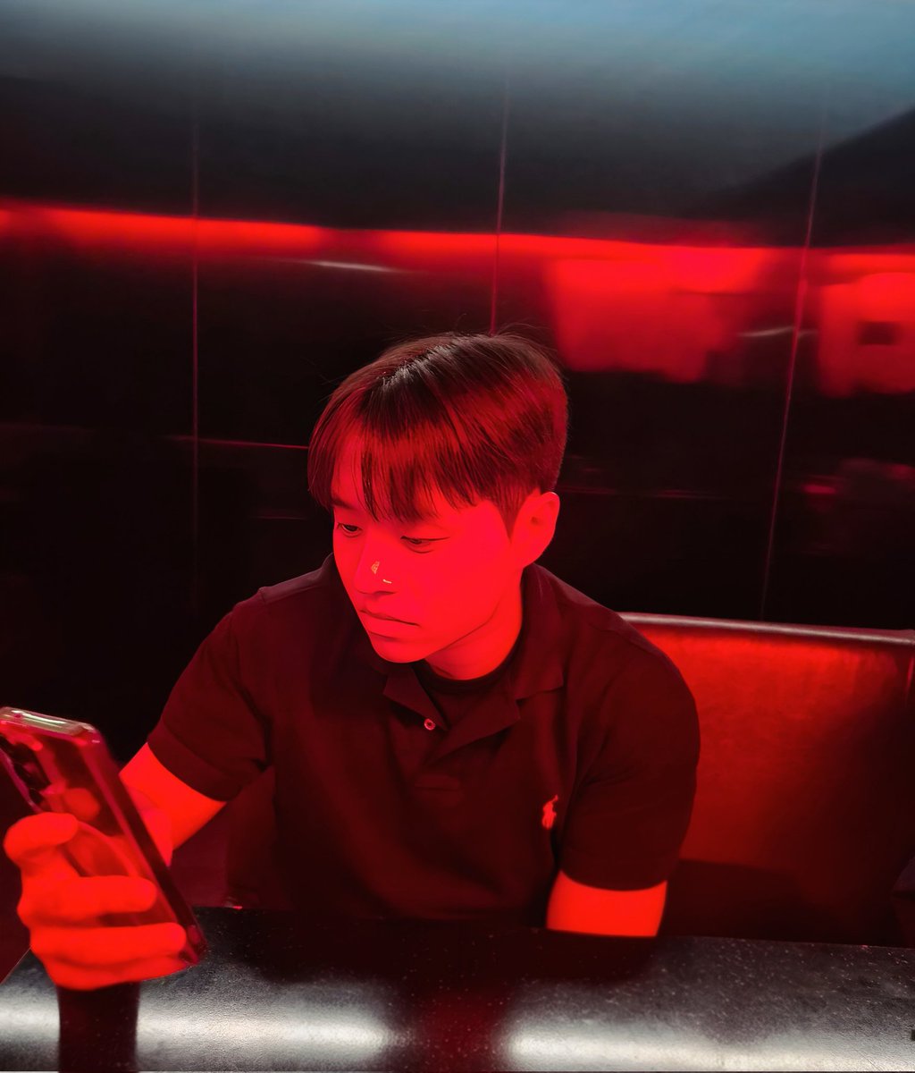 DDUWAAPP's tweet photo. 머리길렀다 https://t.co/oak8CGCGgu