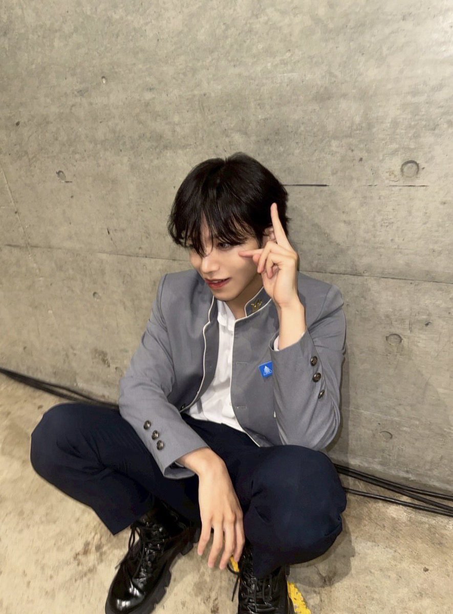 j01_com's tweet photo. 約6年半本当にお疲れ様でした💫
沢山の幸せをありがとうだいすきです💛🍀
 #大平祥生 https://t.co/6cwOnfKKxe