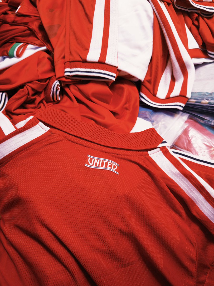 45MinStore's tweet photo. Man Utd 26/27 😍😍

Available in Short &amp; Long Sleeve!

Available in Fans &amp; Player Edition! 

Sizes S,M,L,XL,2XL 

🛍️🛒 https://t.co/ckXxGYGHxR